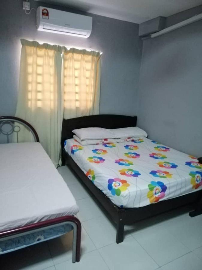 Homestay Perpaduan, Taman Bercham Raya Ulu Kinta Ipoh Perak Kampong Batu Lapan  外观 照片