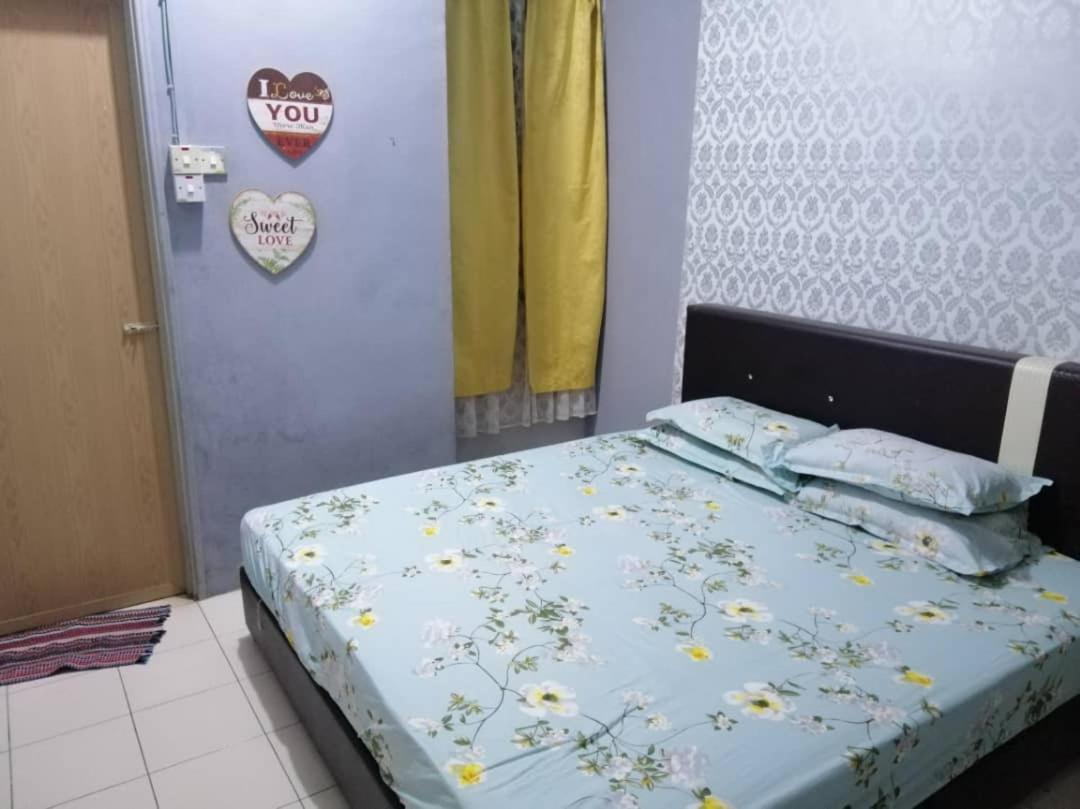 Homestay Perpaduan, Taman Bercham Raya Ulu Kinta Ipoh Perak Kampong Batu Lapan  外观 照片
